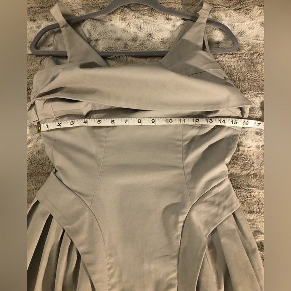 : : ALEXANDER MCQUEEN *RARE UNIQUE* New Short Layered Structured Dress : : - Picture 4 of 15